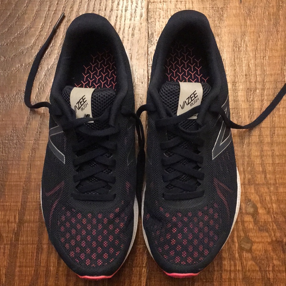 7.5 New Balance VAZEE RUSH tennis shoes